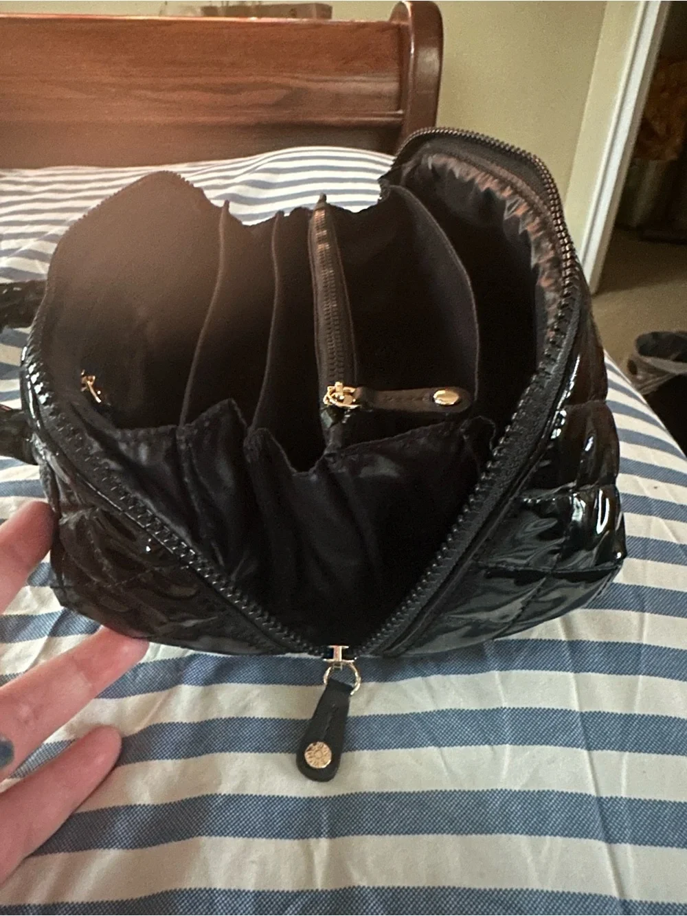 Black Lacquer Metro Accordion Cosmetic case